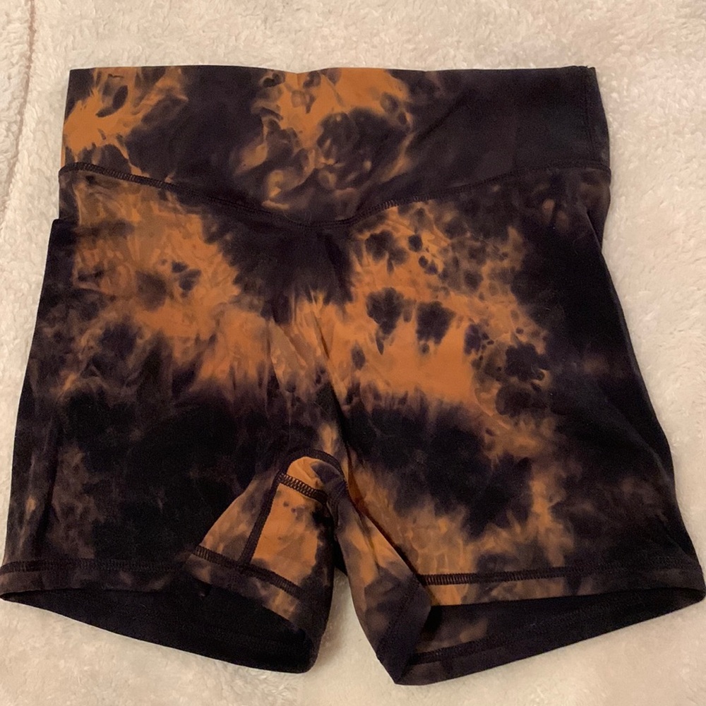Balance Athletica cloud shorts size M